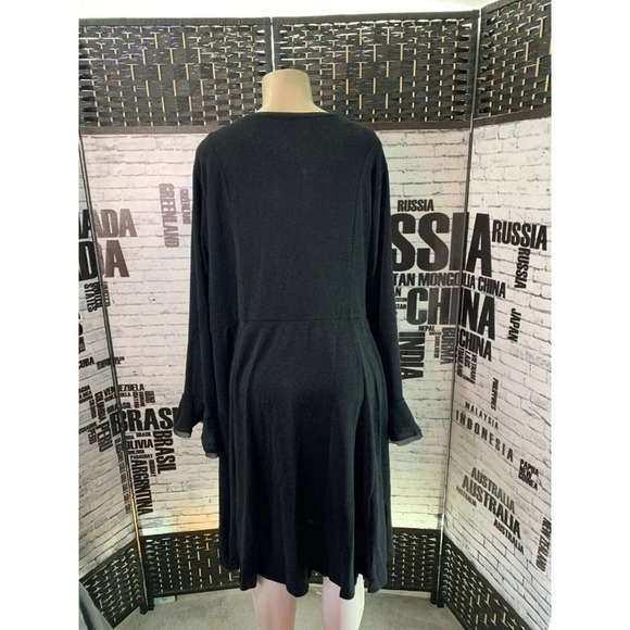 Torrid Plus 4 Black Hacci Sweater Knit Bell Sleeve Skater Long Sleeve Midi Dress - Picture 6 of 7